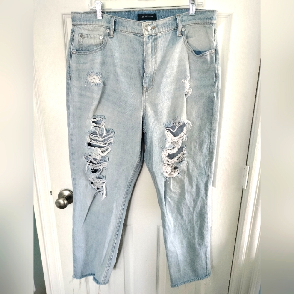 Aeropostale Size 18 Light Wash Jeans